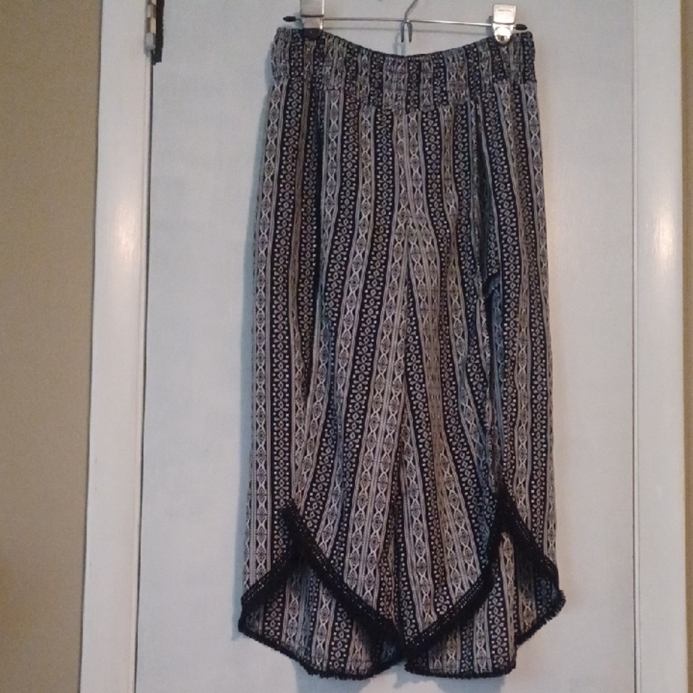 My Michelle Girls Black and White Geometric Pants/Shorts.